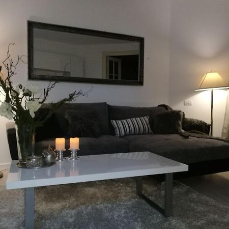 Metropole Apartments Invilla Old City بوخارست المظهر الخارجي الصورة