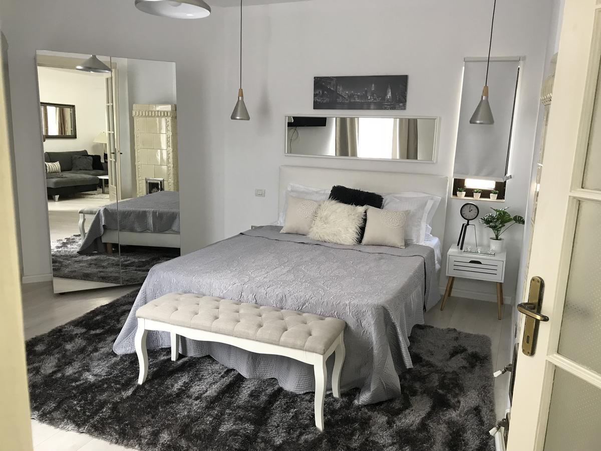 Metropole Apartments Invilla Old City بوخارست المظهر الخارجي الصورة