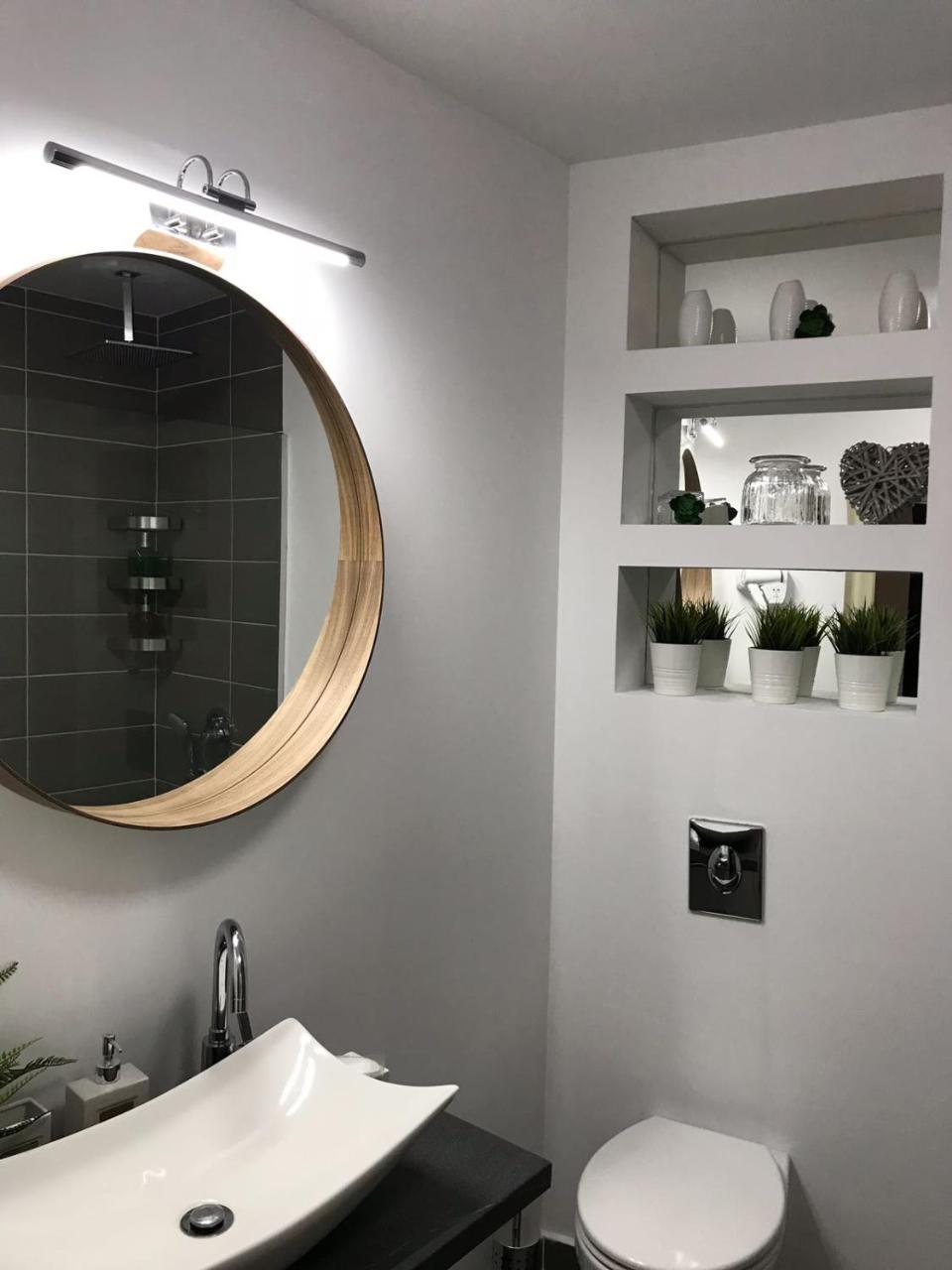 Metropole Apartments Invilla Old City بوخارست المظهر الخارجي الصورة